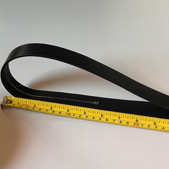 H&M Black Genuine Leather Belt with Metal Silver Tone Buckle - M NWT